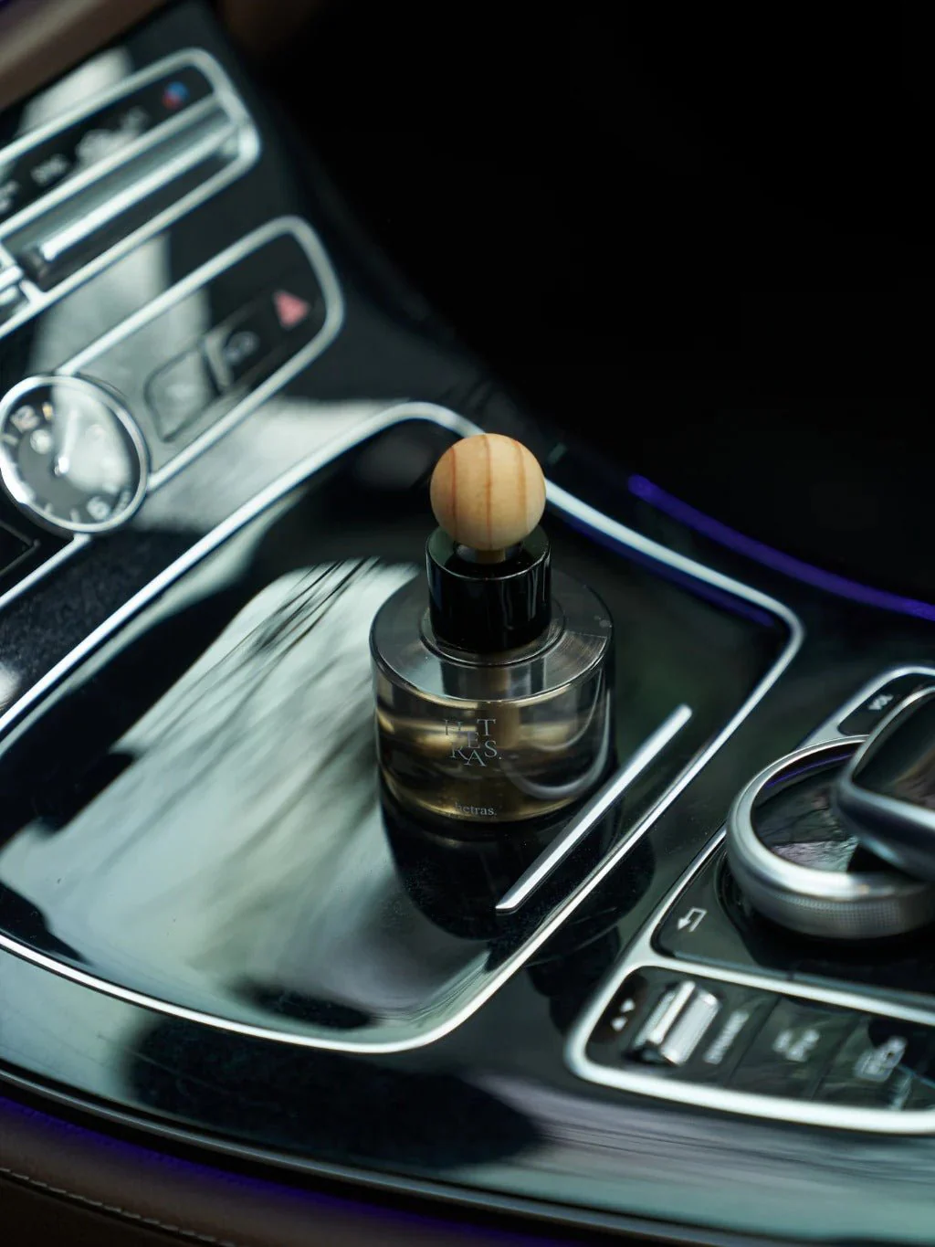hetras. Premium Car Diffuser 77ml x 2  (No. 7 Hotel Wood) - Image 3